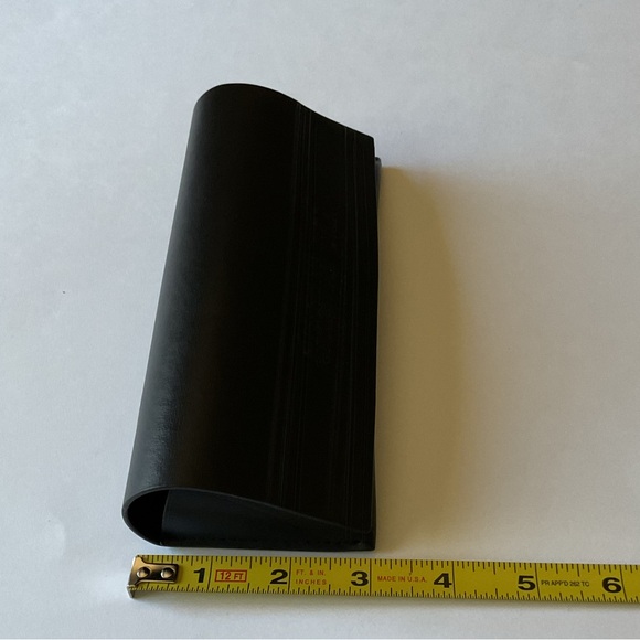 CHRISTIAN DIOR BLACK SUNGLASSES CASE WITH CLEANING CLOTH BLACK NEW - Picture 13 of 14